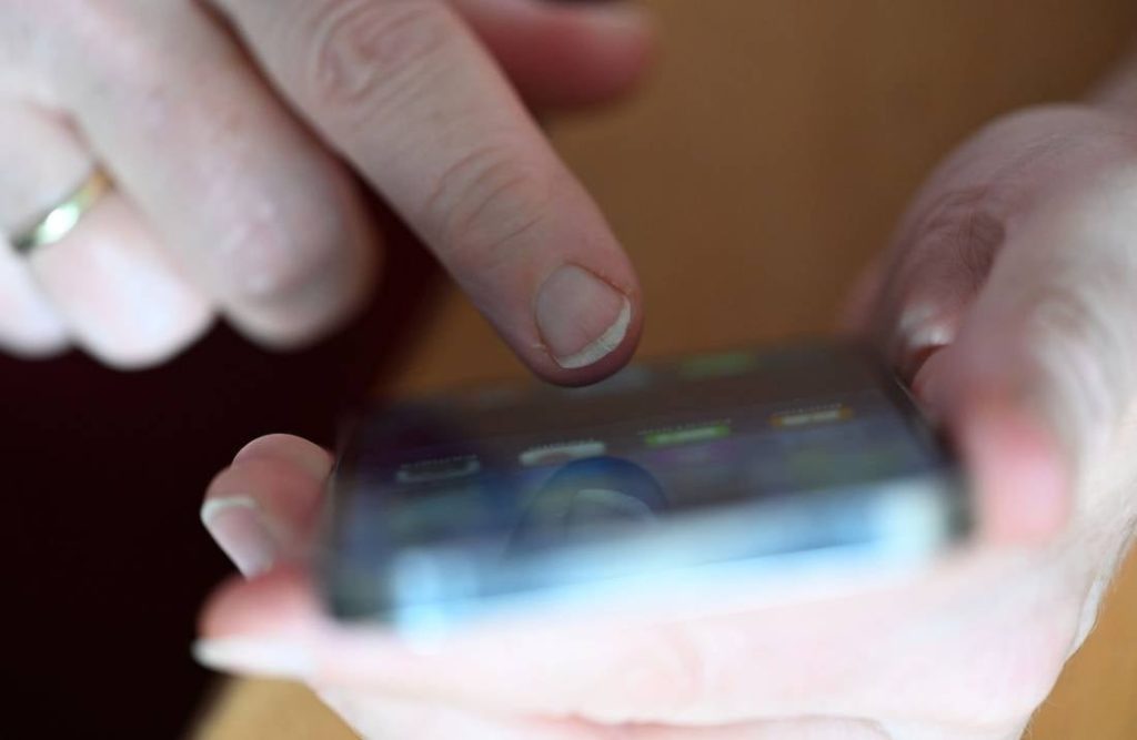 Smartphone-Nutzung verändert sich: Deutsche telefonieren weniger und schreiben mehr